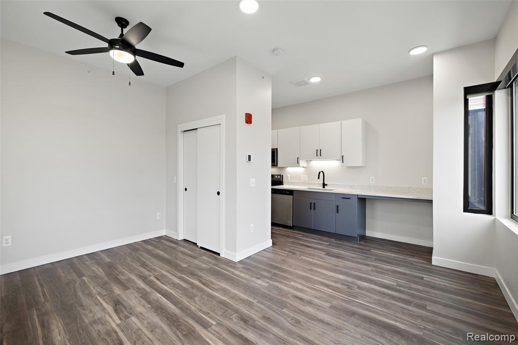 7631 E Lafayette, Detroit, MI 48214 — Photo 9