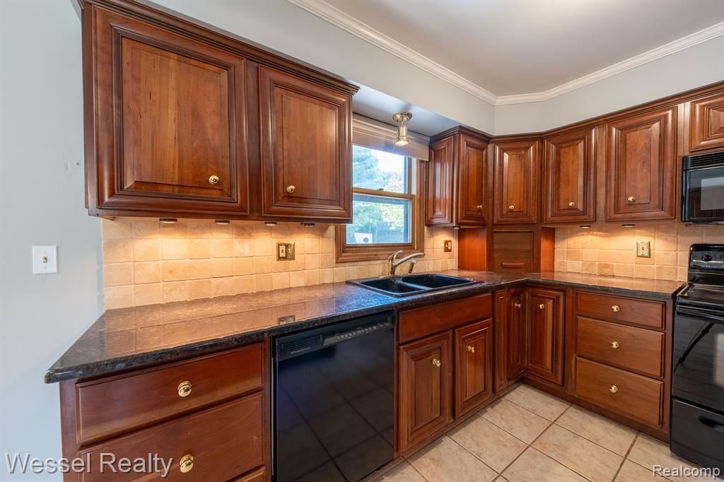 74075 MCKAY Road, Bruce, MI 48065 — Photo 8