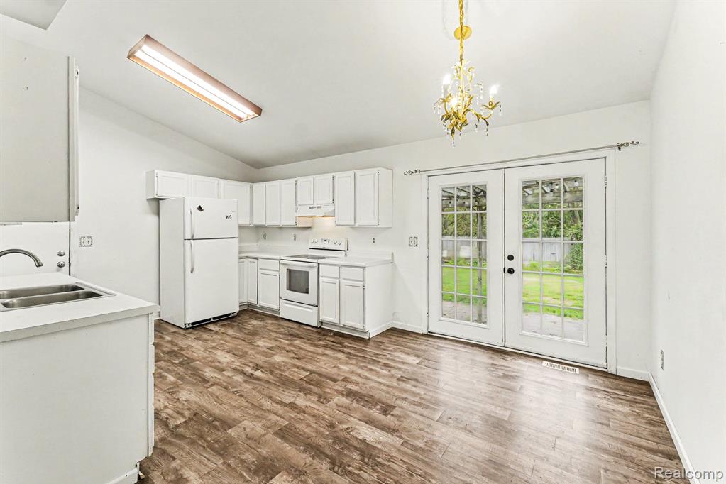 4228 Thom Street, Burton, MI 48509 — Photo 5