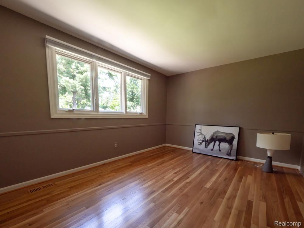 4923 Dusk Drive, Utica, MI 48316 — Photo 21