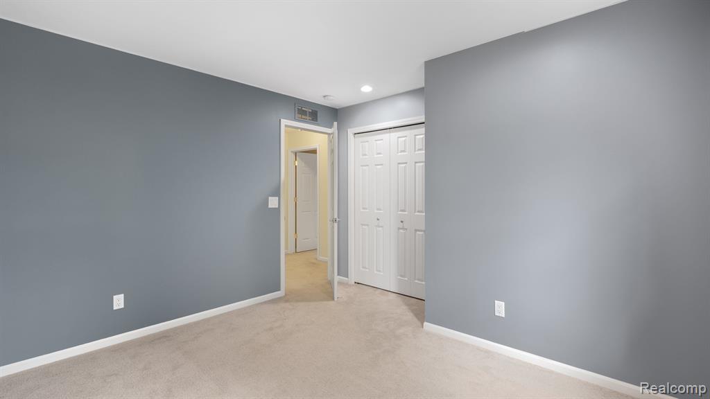 7164 MILLROCK Avenue, Shelby Twp, MI 48317 — Photo 28