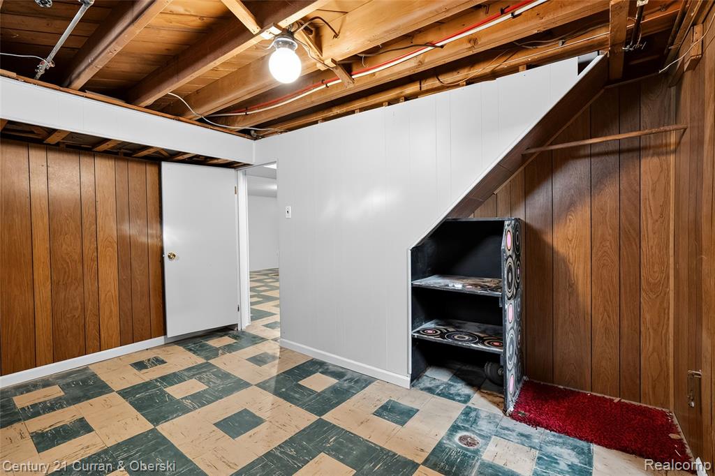 8224 N Evangeline Street, Dearborn Heights, MI 48127 — Photo 29