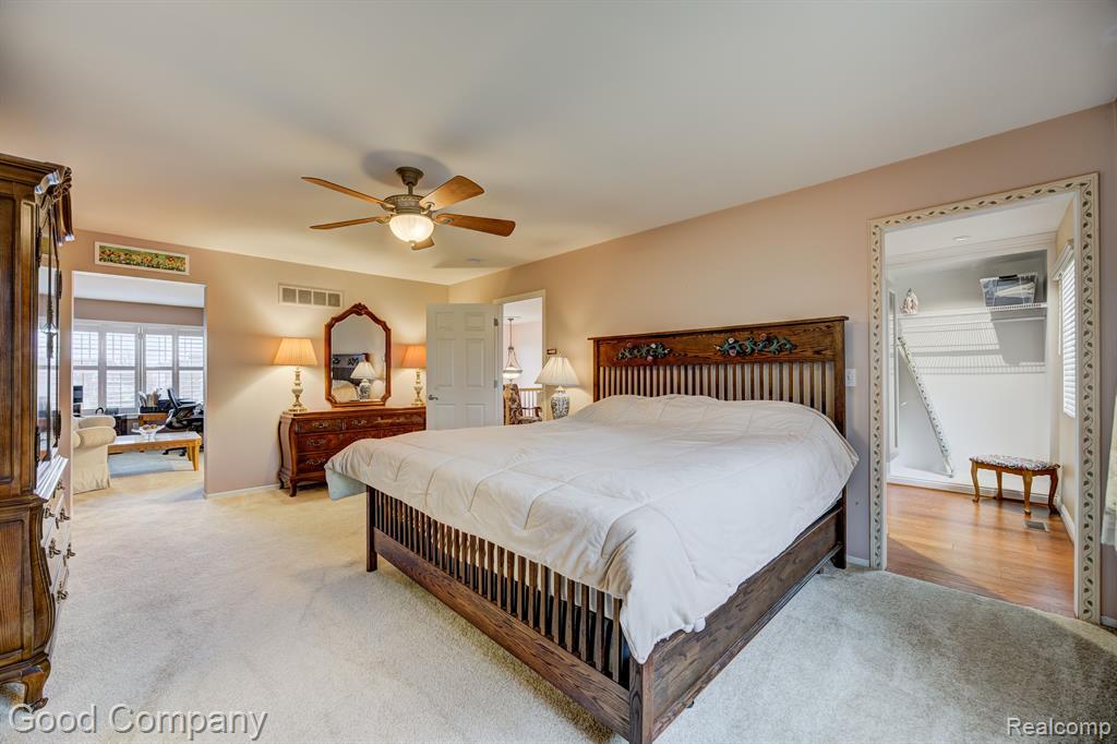 755 OAK POINT Lane, Madison Heights, MI 48071 — Photo 42