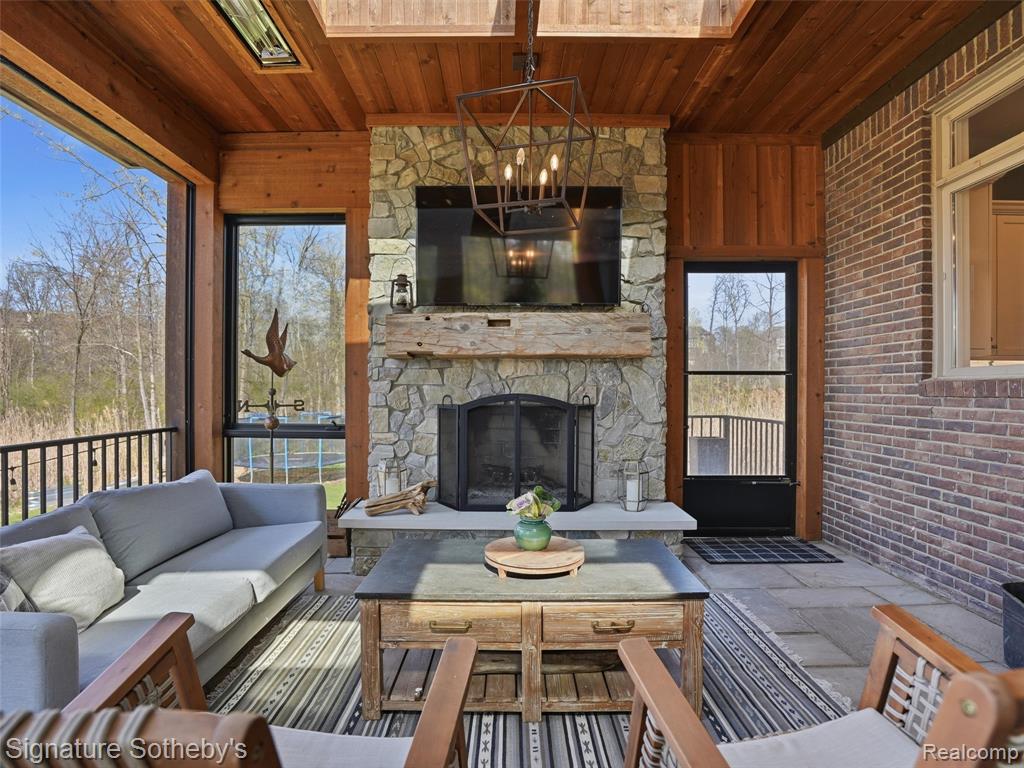 1595 Carriage Way, Rochester, MI 48307 — Photo 54