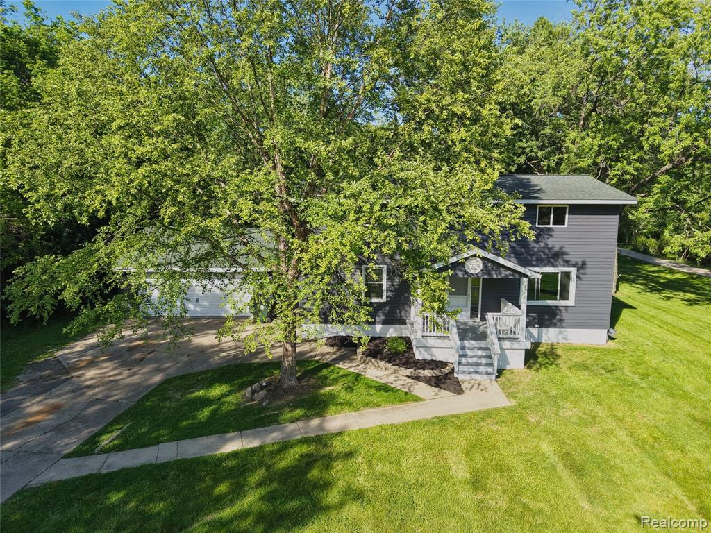1460 W Silverbell Road, Lake Orion, MI — Photo 18