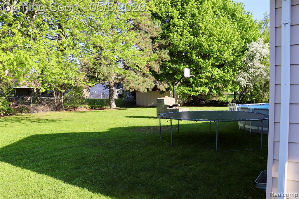1930 Chelan Street E, Flint, MI 48503 — Photo 24
