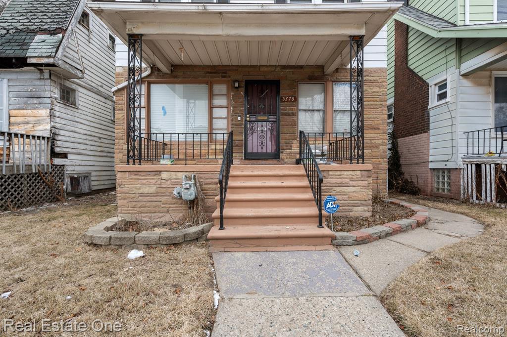 5370 SEEBALDT Street, Detroit, MI 48204 — Photo 3