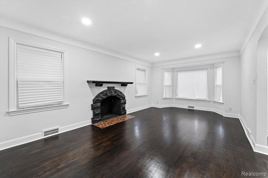11943 E OUTER Drive, Detroit, MI 48224 — Photo 20