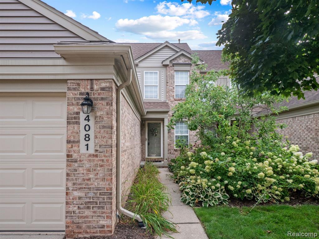 4081 HUNTERS Circle E, Canton, MI 48188 — Photo 26