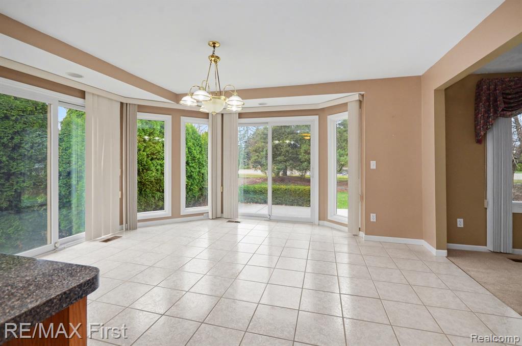 47985 Fox Chase Court, Shelby Twp, MI 48315 — Photo 11
