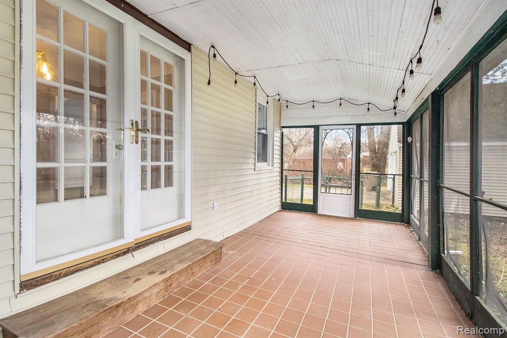 5 WENONAH Drive, Pontiac, MI 48341 — Photo 27