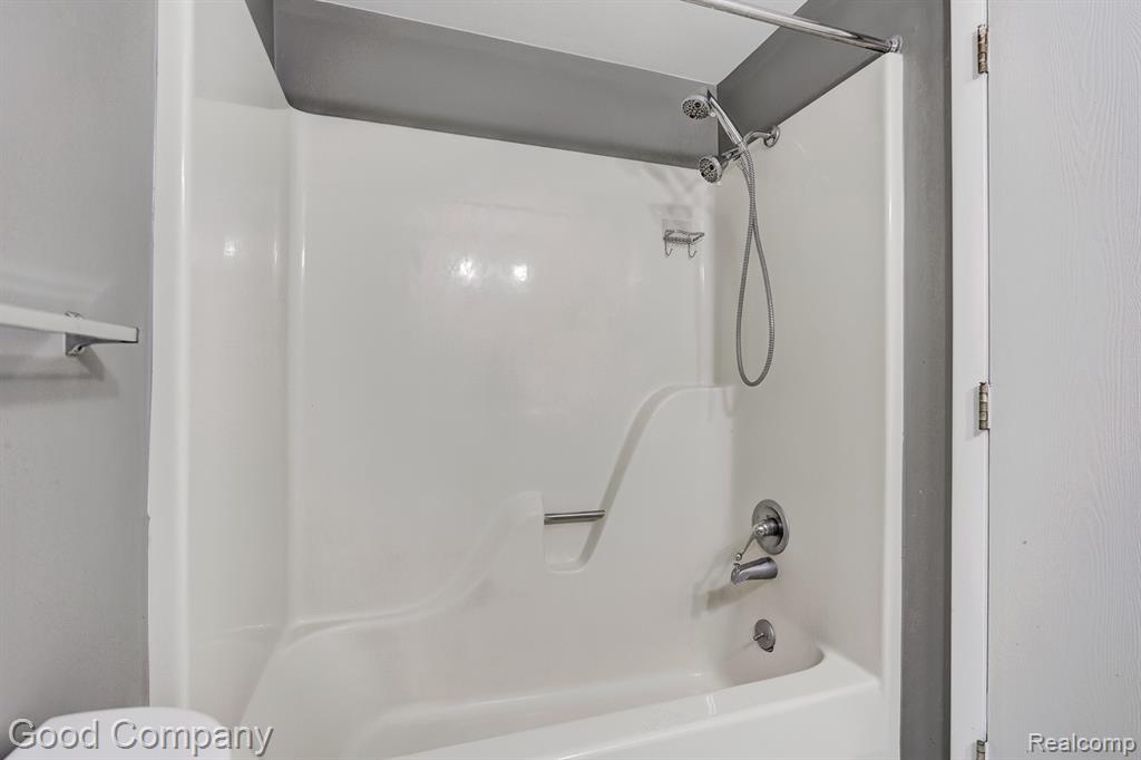 4363 Crooks Road, Royal Oak, MI 48073 — Photo 20