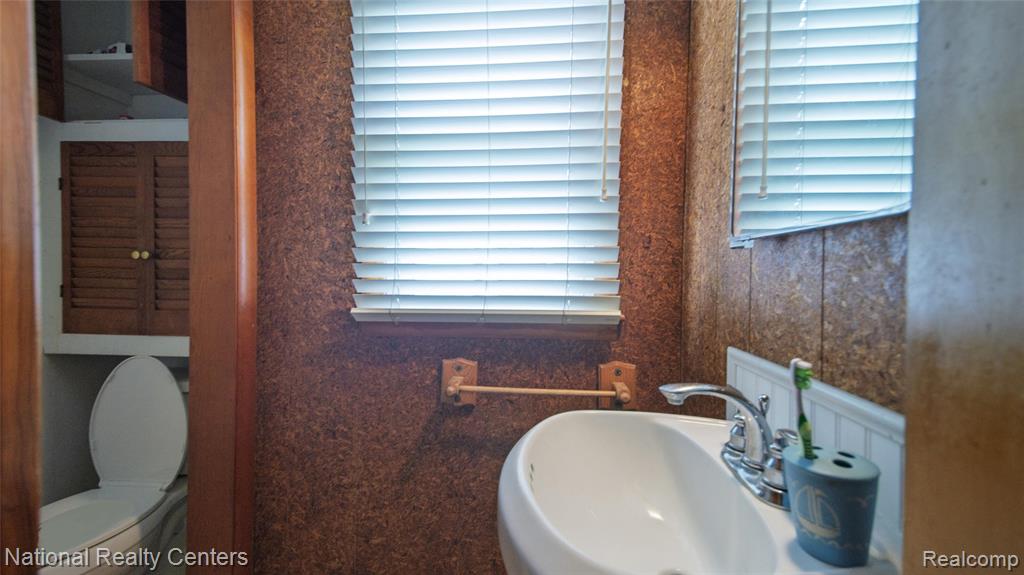 2561 Verna Street, Ypsilanti, MI 48197 — Photo 16