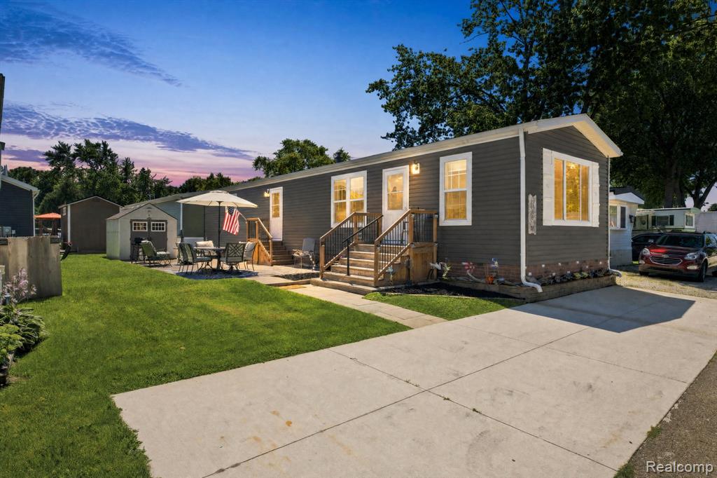 5203 Main st, 140&141, Lexington, MI 48450