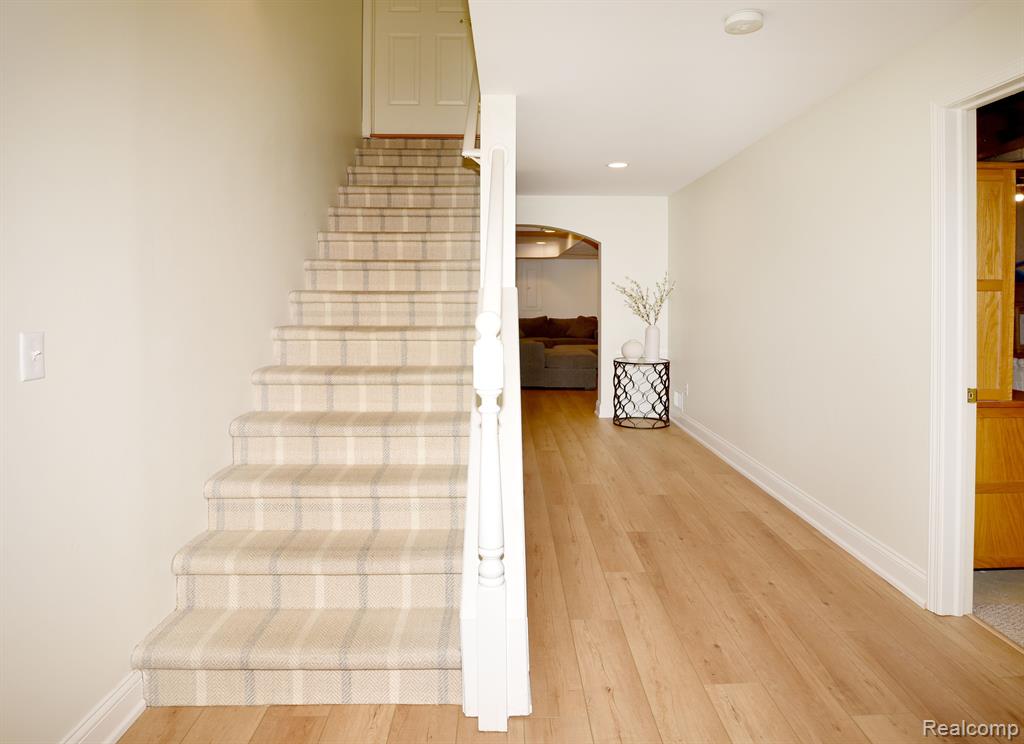 8284 BROOKSTONE Lane, Clarkston, MI 48348 — Photo 28