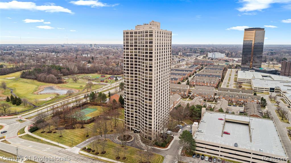 5000 Town Center, 1704, Southfield, MI 48075 — Photo 48