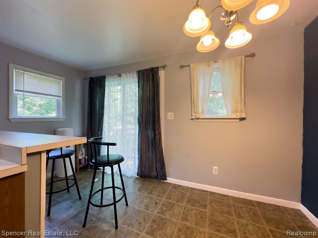 518 Alfred Court, Ortonville, MI 48462 — Photo 6