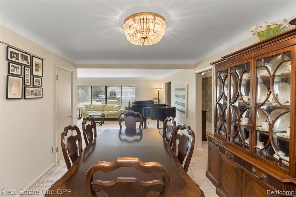 60 MOORLAND Drive, Grosse Pointe Shores, MI 48236 — Photo 13