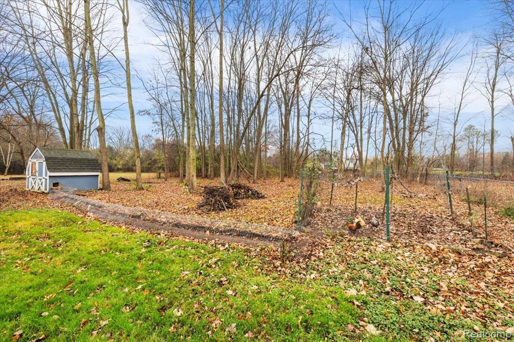 7139 Redmond Street, Waterford, MI 48327 — Photo 9