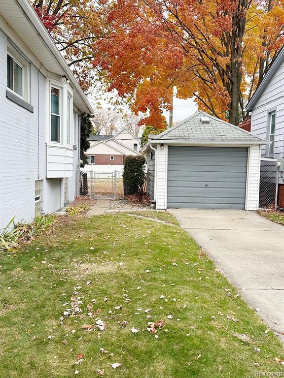 426 PLUM Street, Wyandotte, MI 48192 — Photo 4