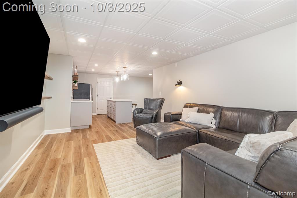 48434 Hill Top Drive E, Plymouth, MI 48170 — Photo 38