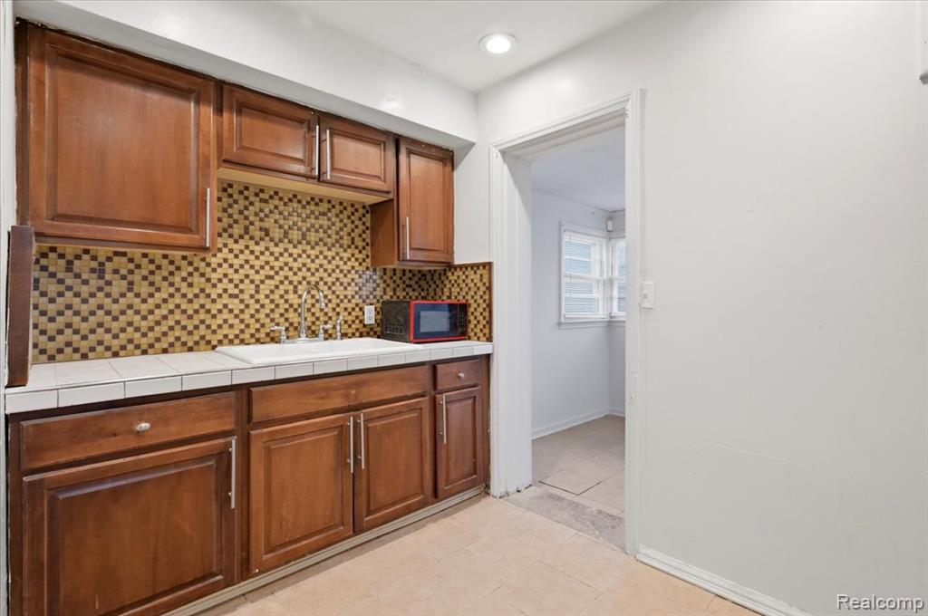 20620 Regent Drive, Detroit, MI 48205 — Photo 10