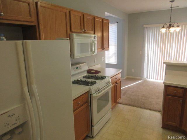 538 DOCKSIDE Circle, Holly, MI 48442 — Photo 10
