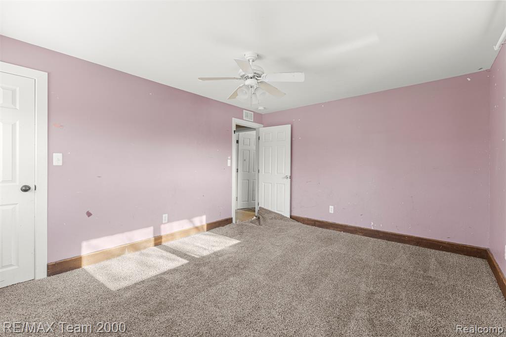 15615 Martinsville Road, Van Buren, MI 48111 — Photo 32