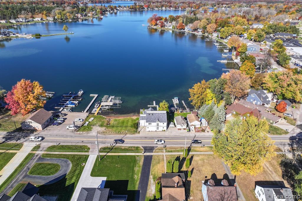 2076 S Long Lake Road, Fenton, MI 48430 — Photo 36