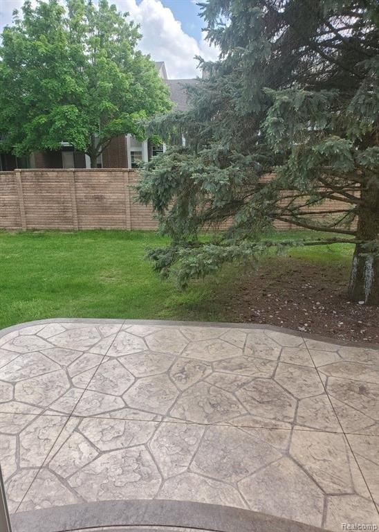 4198 GARDENIA Drive, Sterling Heights, MI 48314 — Photo 16