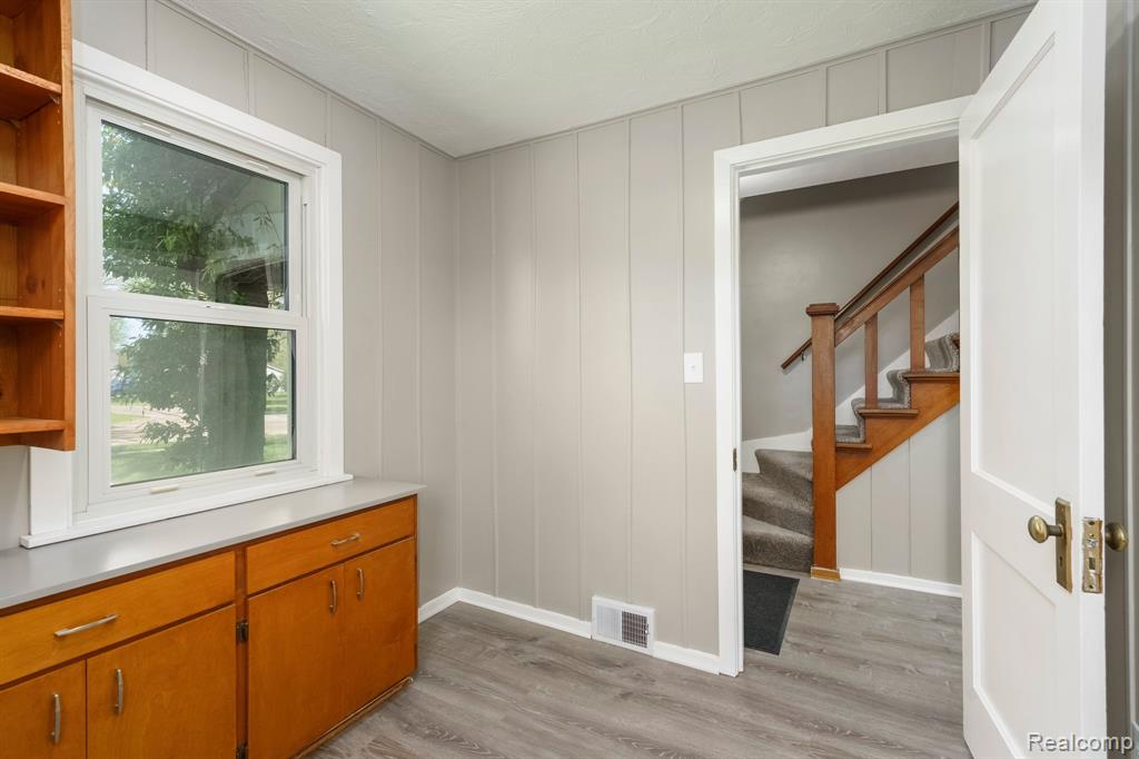 5721 Corunna Avenue, Clarkston, MI — Photo 11