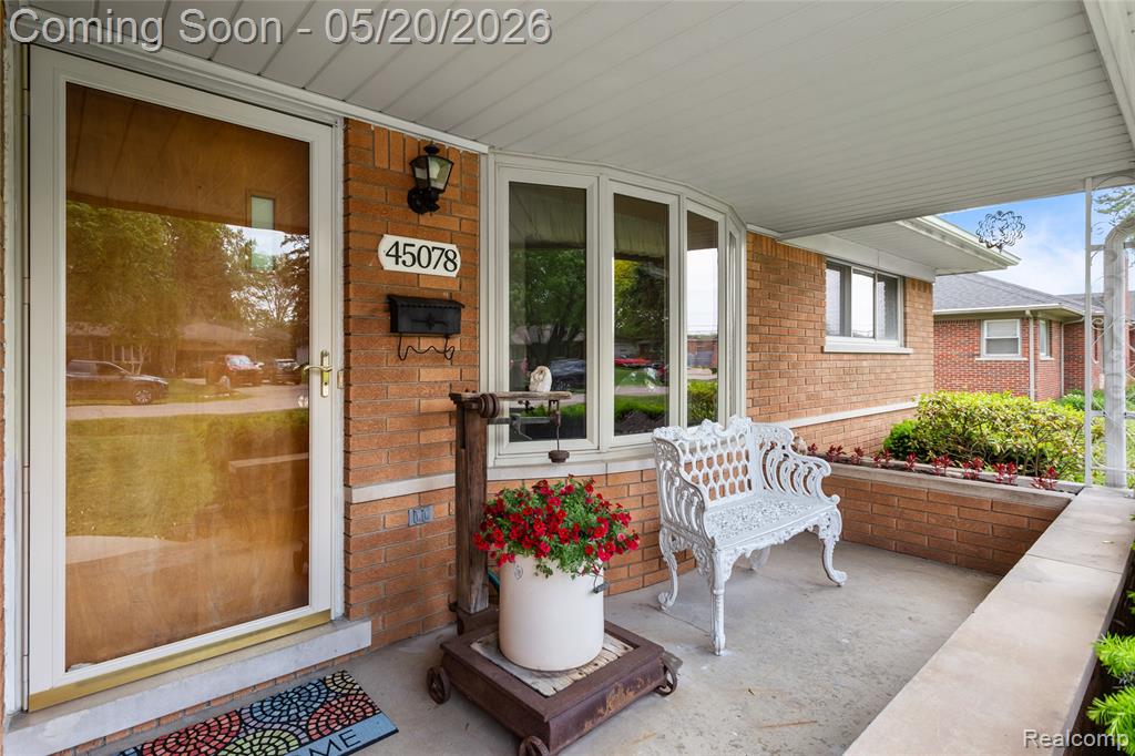 45078 Vanker Avenue, Utica, MI 48317 — Photo 8