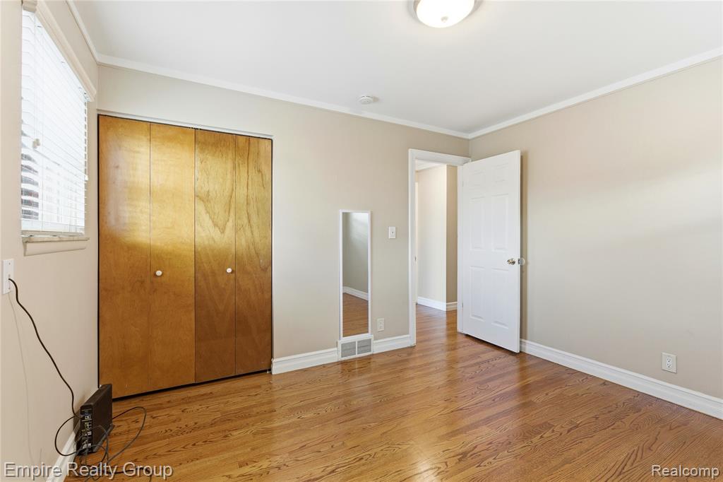 6545 Robindale Avenue, Dearborn Heights, MI 48127 — Photo 15