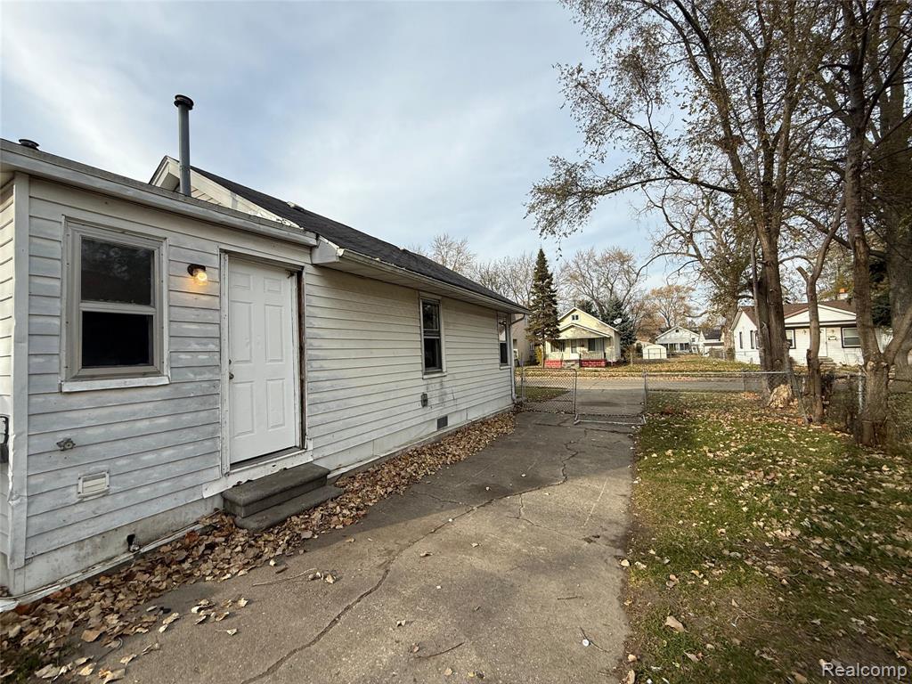 8162 Orchard Avenue, Warren, MI 48089 — Photo 15
