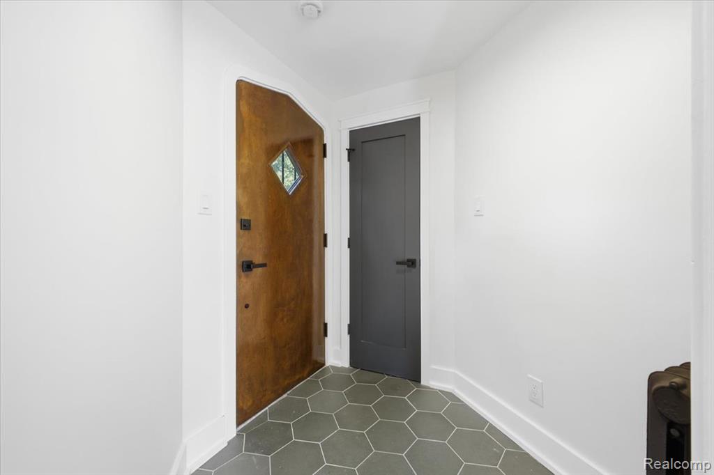 18084 Birchcrest Drive, Detroit, MI 48221 — Photo 11