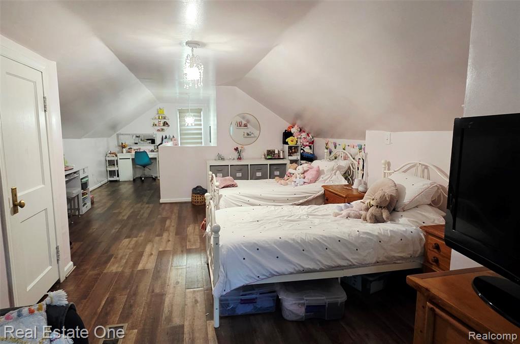 611 E Bernhard Avenue, Hazel Park, MI 48030 — Photo 16