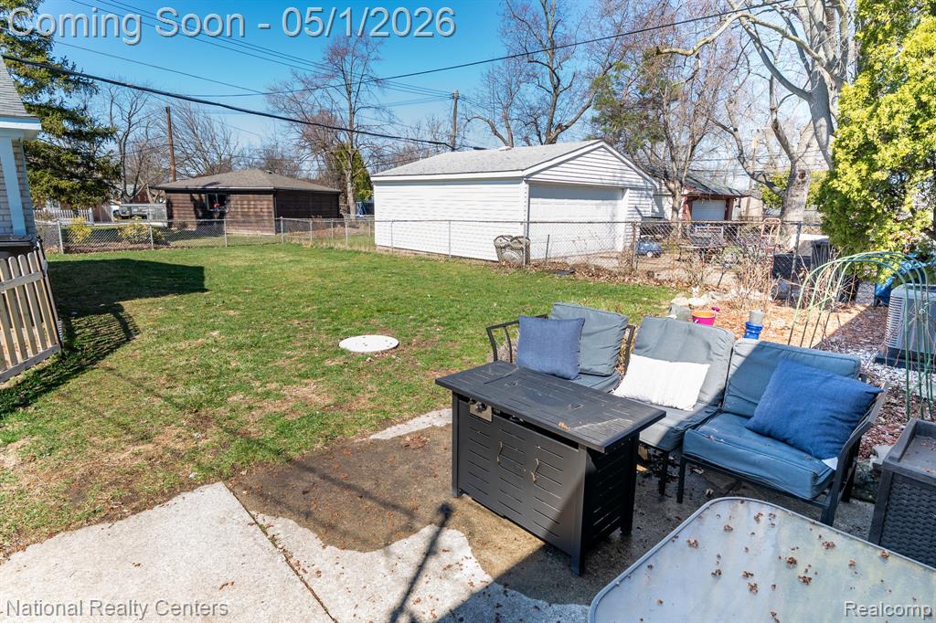 8341 Shari Drive, Westland, MI — Photo 28