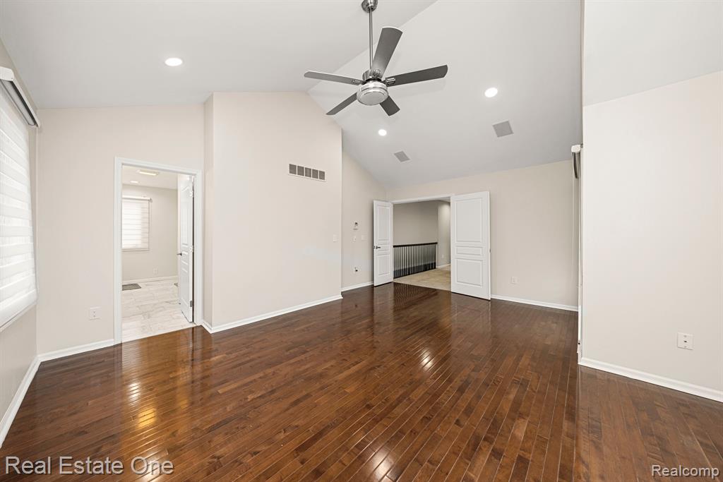 6246 Lindsay Court, West Bloomfield, MI 48324 — Photo 32