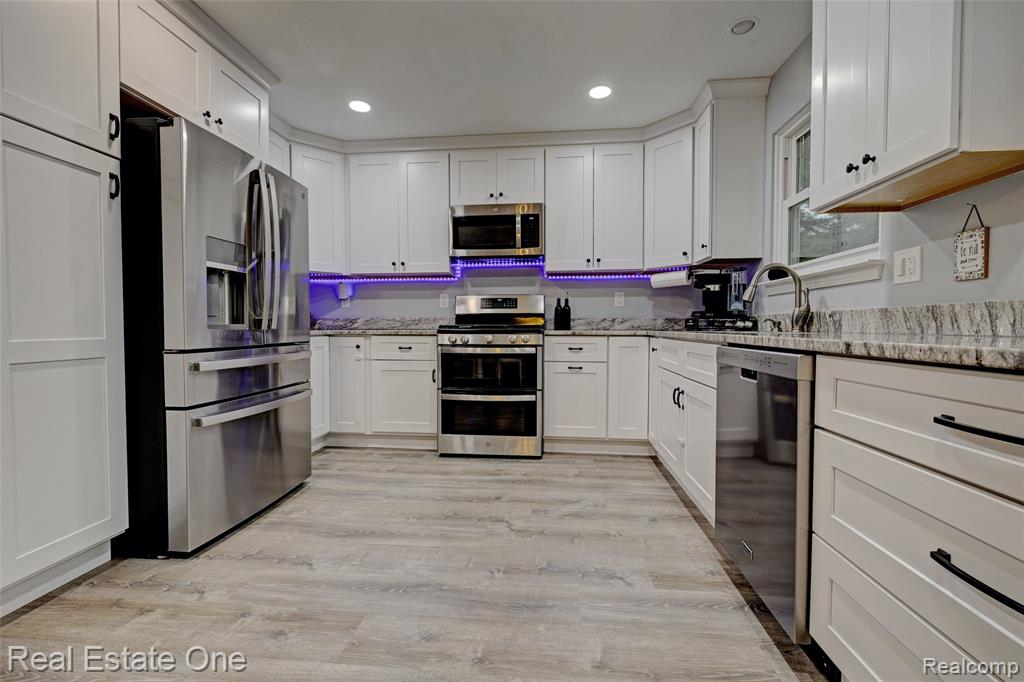 742 Marion Drive, Holly, MI 48442 — Photo 13