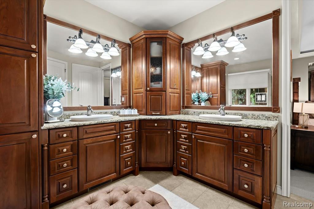 10734 Stoney Point Drive, South Lyon, MI 48178 — Photo 19