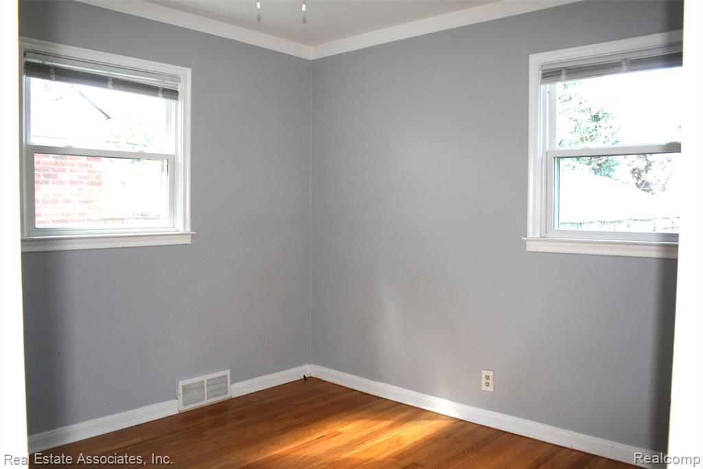 4220 Howard Street, Lincoln Park, MI 48146 — Photo 8