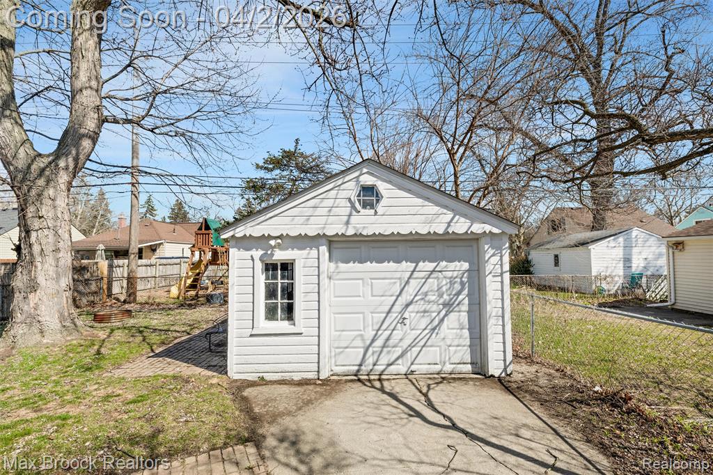 774 Gardendale Street, Ferndale, MI 48220 — Photo 23