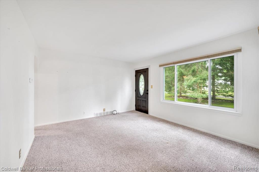 2064 Miles Road, Lapeer, MI 48446 — Photo 16