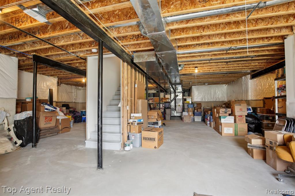 59419 DEER HAVEN Drive, South Lyon, MI 48178 — Photo 29