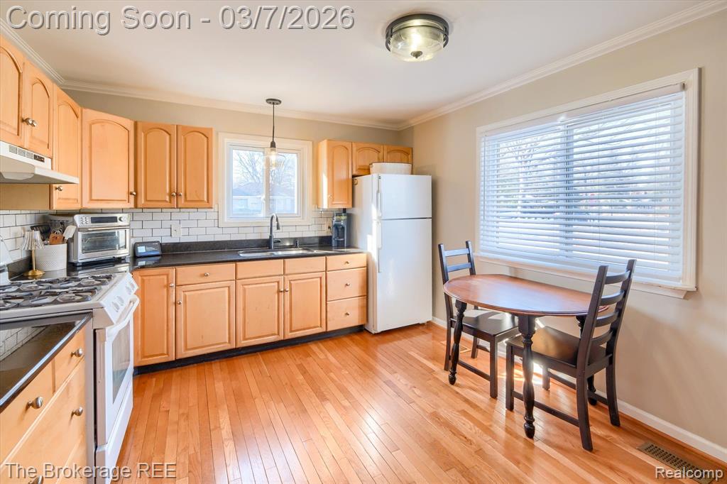 4405 Green Lake Road, West Bloomfield, MI 48323 — Photo 20