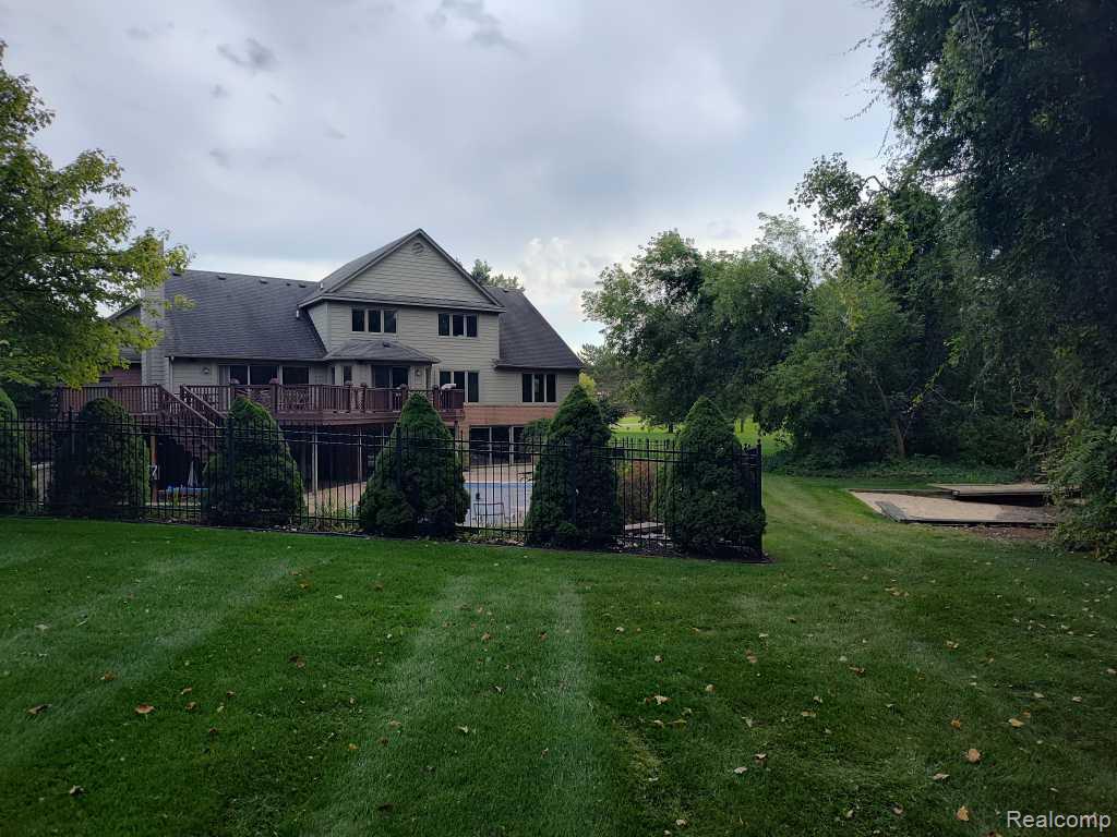 1339 Pond Bluff Way, Brighton, MI 48114 — Photo 3