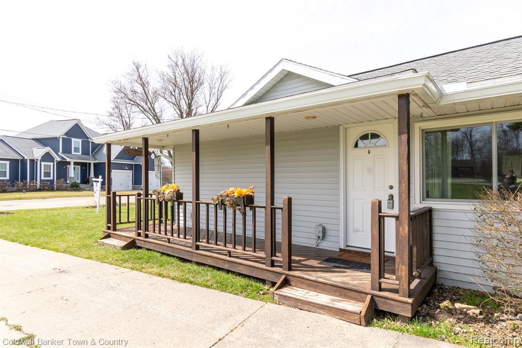 11702 TODDS Lane, Whitmore Lake, MI 48189 — Photo 2
