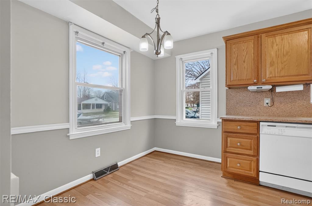 27359 Brettonwoods Street, Madison Heights, MI 48071 — Photo 6