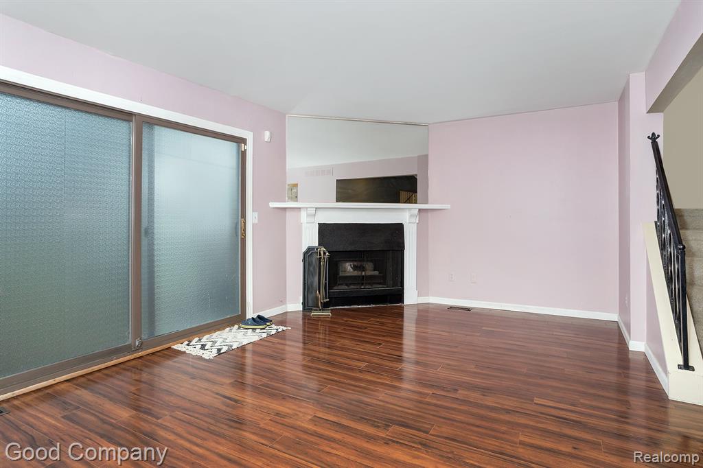 28562 REGENT Court S, Southfield, MI 48076 — Photo 3