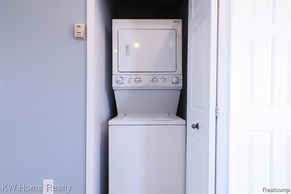 7637 Woodward Avenue, Detroit, MI 48202 — Photo 20